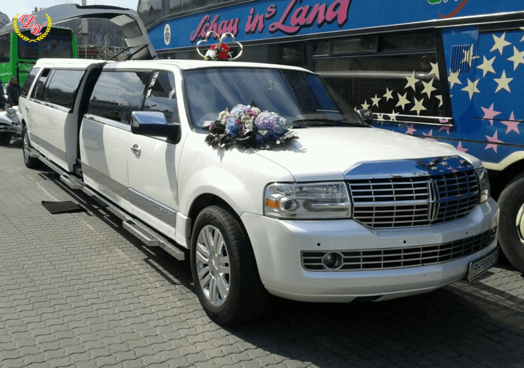 Lincoln Navigator limousine